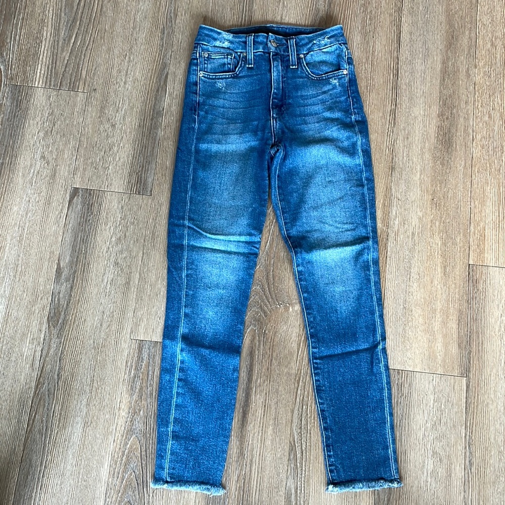 Joe’s Jeans Hi (Rise) Honey High Rise Curvy Skinny Crop - Size 24